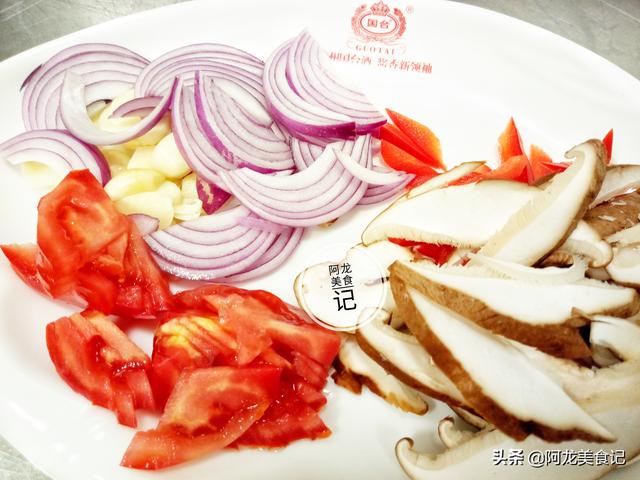 生面怎么炒，生面可以直接炒吗（炒刀削面别直接下锅）