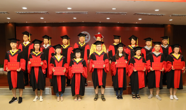 硕博连读和直博的区别，保研硕博连读和直博的区别（“直博”和“硕博连读”差距明显）