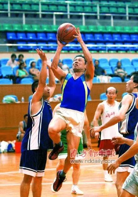 中国钟南山院士身高，中国钟南山院士身高169（CBA史上最强36号）