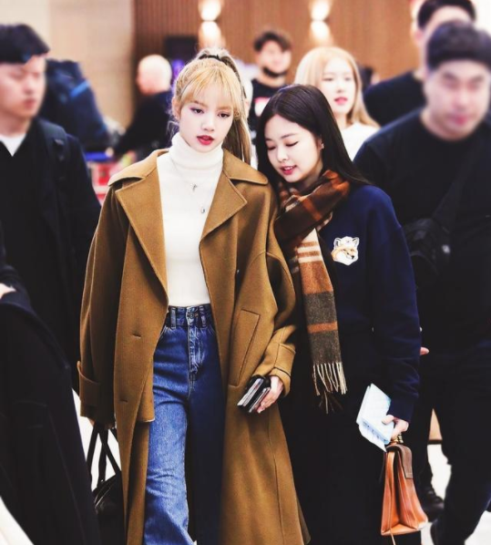 幸运叶子和阿迪达斯什么关系，叶子是耐克还是阿迪达斯（Lisa不以为然）