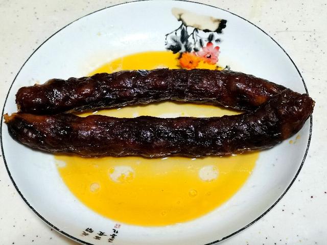 四川腊肠的吃法，四川正宗麻辣腊肠的家常做法（川味腊肠不要直接下锅炒）
