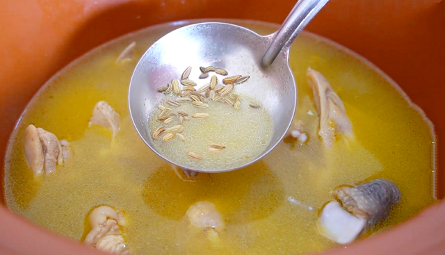 鸡汤炖豆腐，千万不要把蘑菇和豆腐一起煮（牢记“3放2不放”）