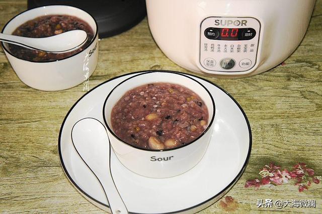 荞麦仁怎么熬粥，荞麦米的最佳吃法（顺滑如油软糯香甜）