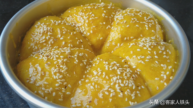 家庭最简单面包的做法，家庭自制面包简单做法（1碗面粉2个鸡蛋）