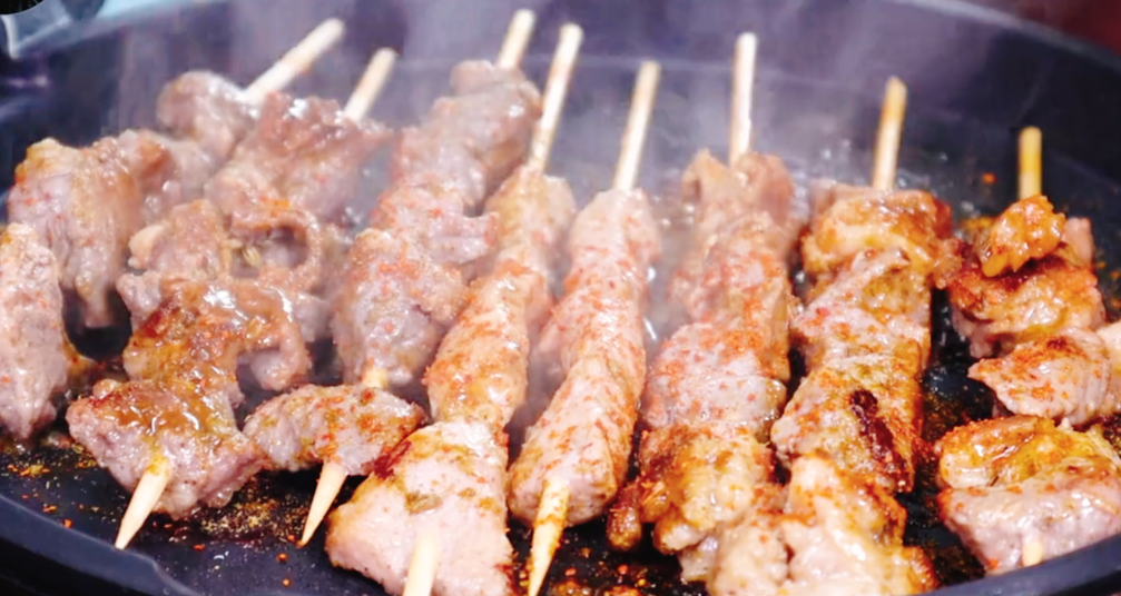 圖片[5]-【烤羊肉串】做法步驟圖 一斤羊肉全家人吃過癮 太香了-起舞食譜網