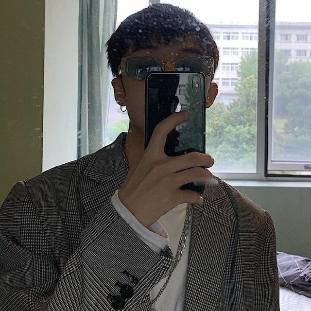 超丧男生头像微信，超丧男生头像（每日一更之臭弟弟头像日系韩系男头像丧）