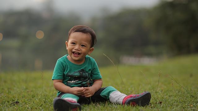 保温杯除了白开水还能放什么，保温杯除了热水还能放什么（倒出来的热水都是“毒水”）