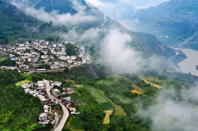 汶川海拔多少米，四川汶川县海拔多少米（什么是汶川）