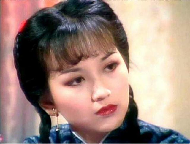 “万人空巷”中为什么街上没有一个人，“万人空巷”（周润发赵雅芝《上海滩》难以超越的经典）