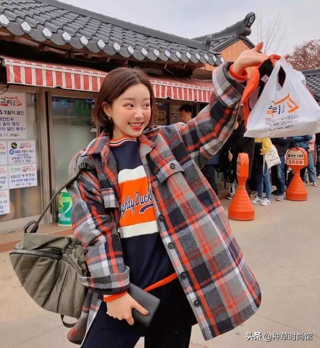 请问卫衣绒英文怎么讲，绒衣用英语怎么说（卫衣内搭的N种方法）