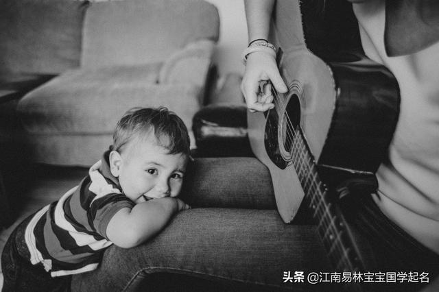 给读音组词，给怎么读音是什么（唐诗里干净大气的女孩名字）