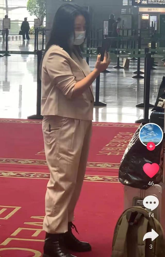 何洁身高体重，何洁实际身高体重（却发90斤清瘦精修图）