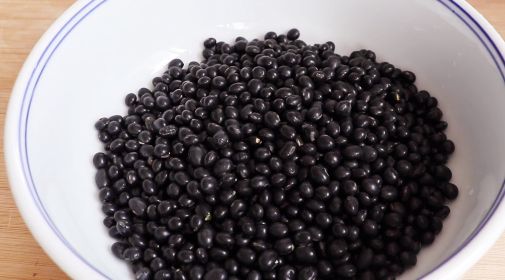圖片[2]-【黑豆黑米丸】做法步驟圖 頭發(fā)黑了睡得也香 人漂亮-起舞食譜網(wǎng)