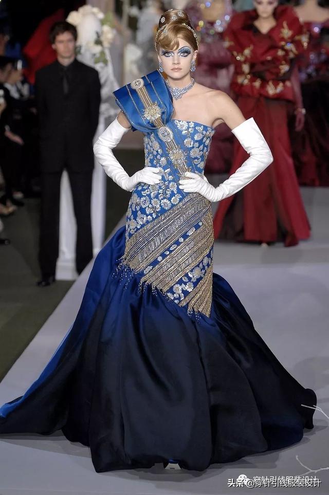 迪奥经典之作服装图，<迪奥>2007秋冬高定系列