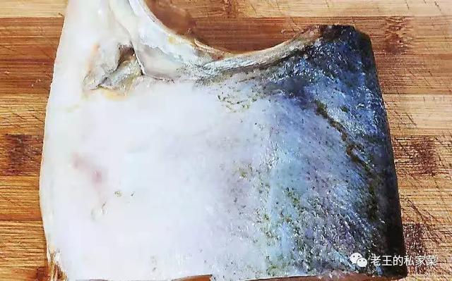 烟熏鱼干怎么做好吃，湖南烟熏鱼的家常做法（在家自己做健康卫生）