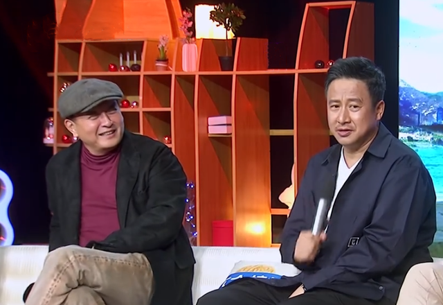 倪萍65岁三婚老公近照曝光！打扮文艺面容沧桑，结婚16年越长越像
