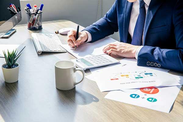 简历的格式，简历的格式规范（优秀的简历有哪些特点）