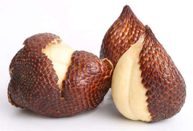 花的由来，玫瑰花的由来（花的名字是怎么来的）