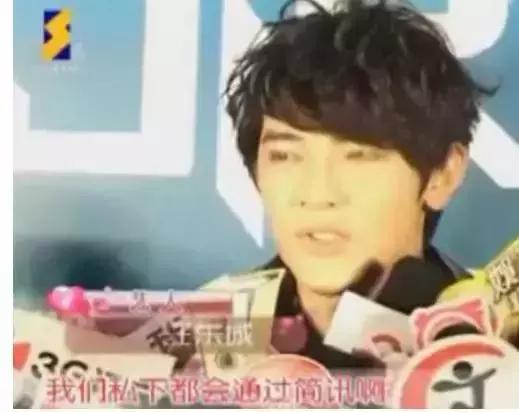 二次元女生正能量不良头像，二次元不良病娇图——【鬼鬼】♡微信（劈腿3男、亲密照和私密对话曝光）