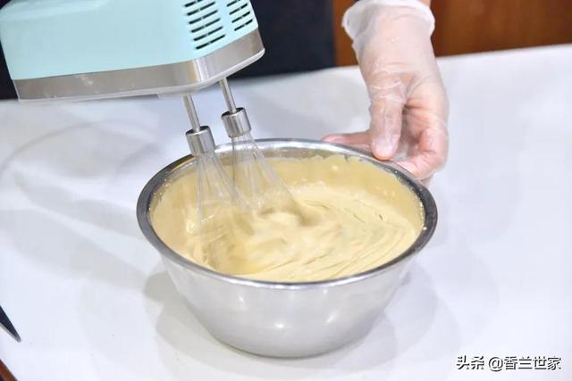 如何制作美味的咖啡蛋糕，如何制作美味的咖啡蛋糕步骤（咖啡焦糖杯子蛋糕）