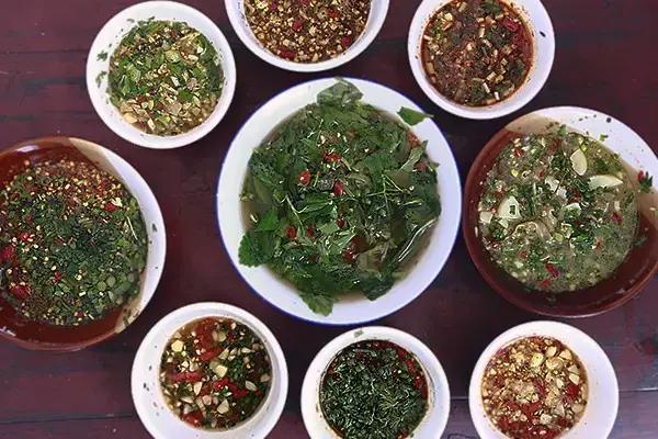 生抽老抽酱油怎么区分，生抽、老抽和酱油的区分（酱油他们究竟有什么区别）