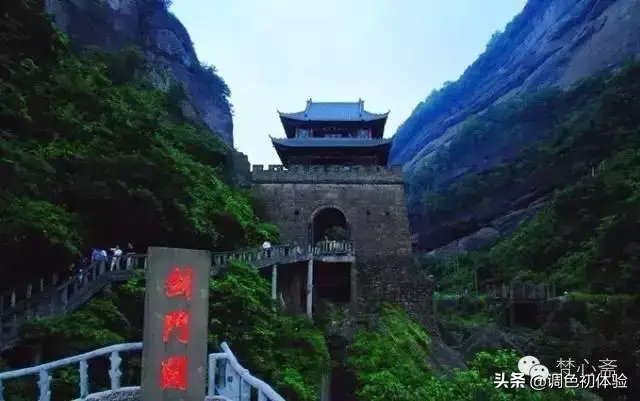 长城有哪几个旅游景点，长城上最有名的几个关