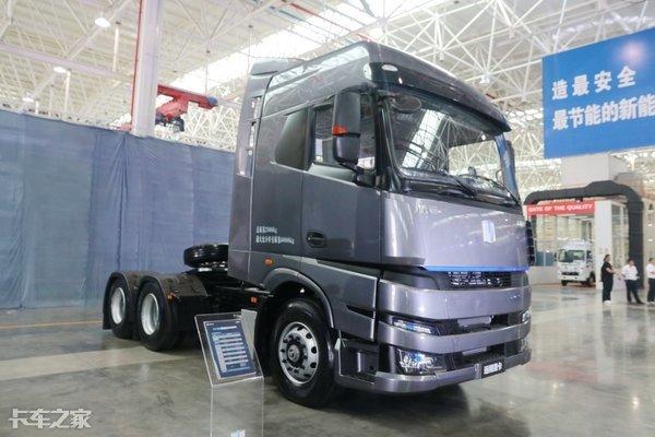 m100甲醇汽油，甲醇汽油怎么样（吉利M100甲醇重卡35万起售）