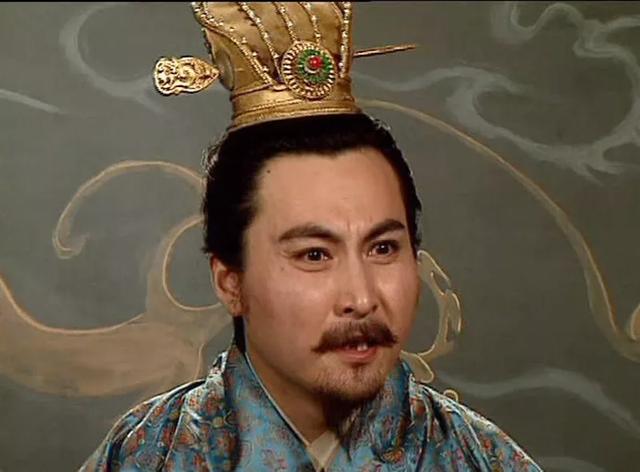 三国时曹丕简历，曹丕：那个背了千年骂名的男人