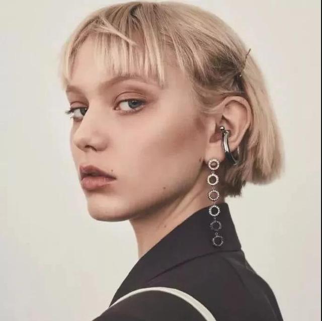 超酷的欧美女神像，爱死了！，超酷的欧美女神像图片（假如我年少不自卑）