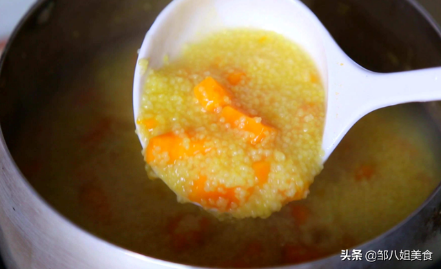 小米粥煮多久能熟，煮小米粥熬多久才熟（直接加水熬不好吃）