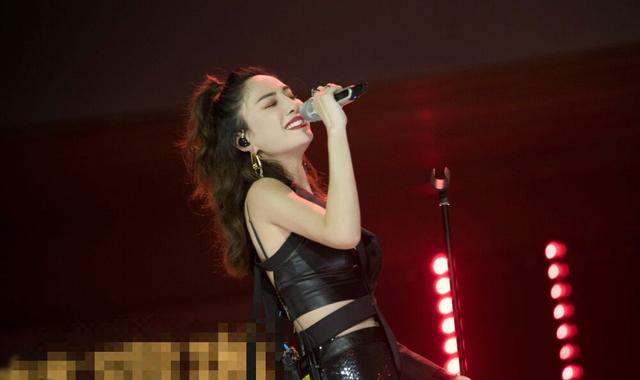 郑希怡演过的电视剧，郑希怡演过哪些电视剧（郑希怡气场强大观众直呼帅气）