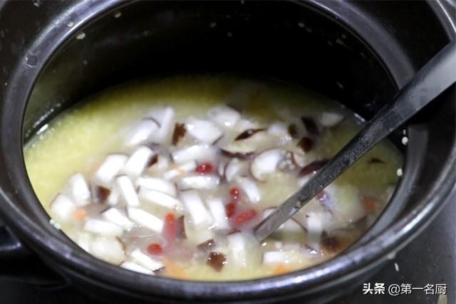 小米蔬菜粥做法大全家常，早餐来一碗蔬菜小米粥