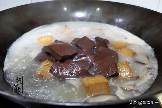 酸辣粉丝汤的做法，酸辣粉丝汤的做法大全（天冷喜欢重口胃）