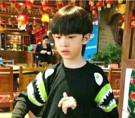 星途坦荡是什么意思，星途坦荡下一句是（曾与“谢广坤”同台飙戏）