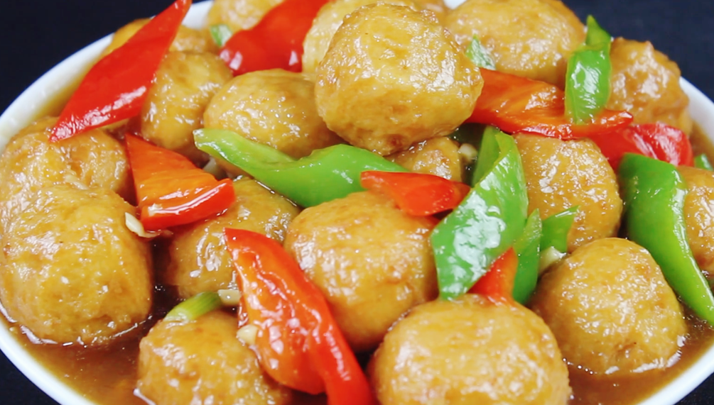 图片[1]-【豆腐丸子】做法步骤图 鲜嫩营养又美味 每次做一大锅不够吃-起舞食谱网