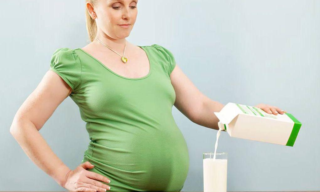 孕妇可以喝牛奶吗，产妇可以喝牛奶吗（医生：这3个时间点要把握）