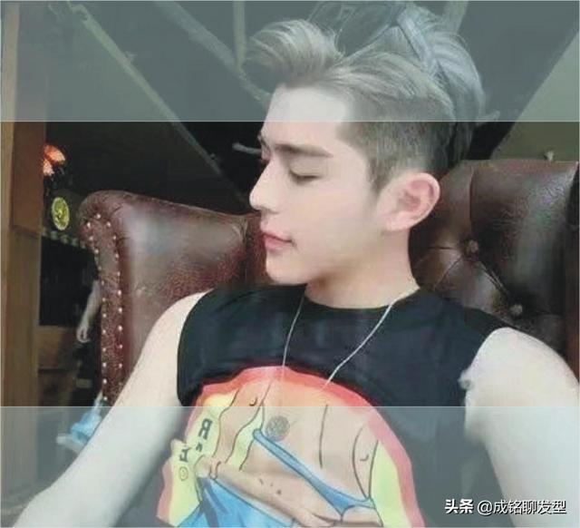 圆脸男生短发发型，男生发型图片（8款最适合夏季的男生短发）