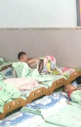 幼儿园午睡案例（幼儿园午休）