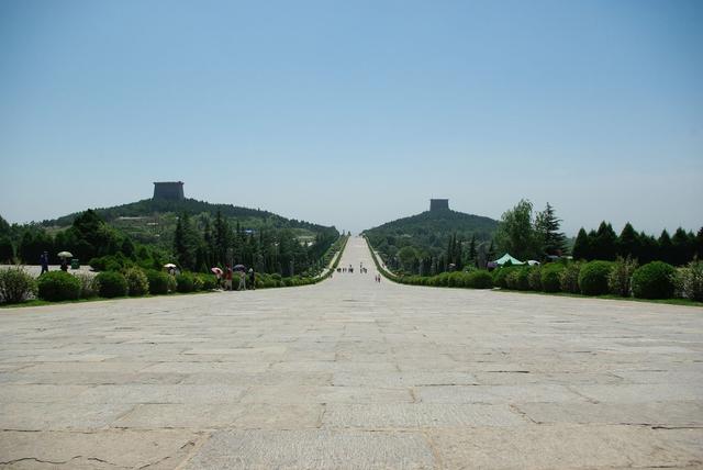 后人如何评价武则天，后人如何评价武则天这个人（“无字碑”不着一字尽得风流）