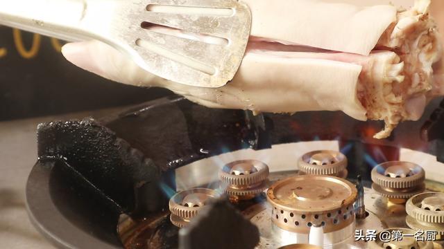 卤猪蹄的家常做法，卤猪脚怎么做好吃（想吃卤猪蹄不用出去买了）