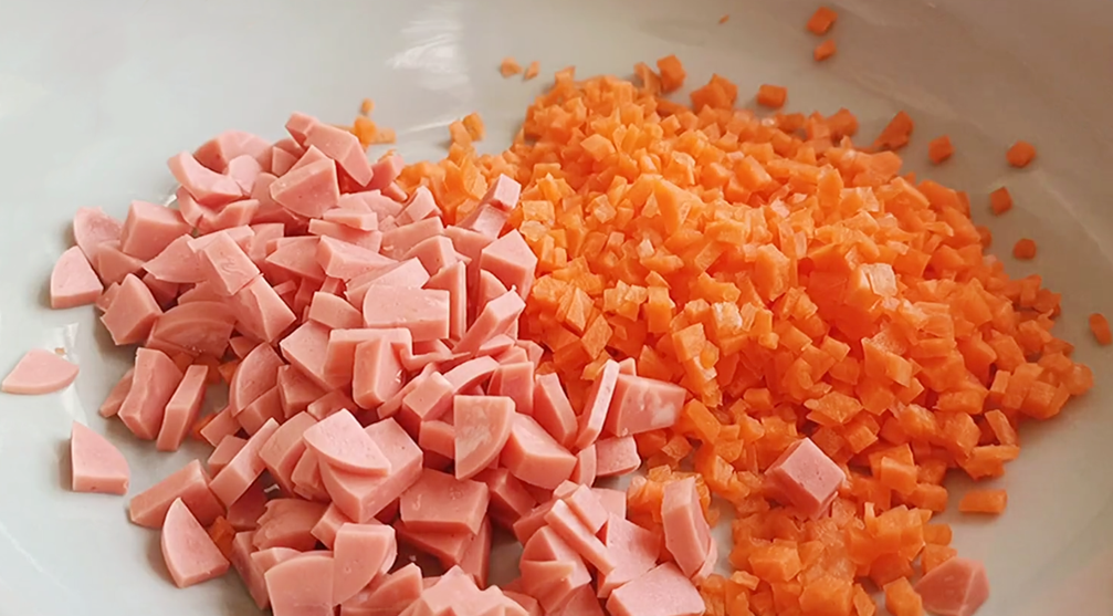 圖片[3]-【芹菜雞蛋餅】做法步驟圖 補(bǔ)腦又補(bǔ)鈣 孩子多吃身體棒-起舞食譜網(wǎng)