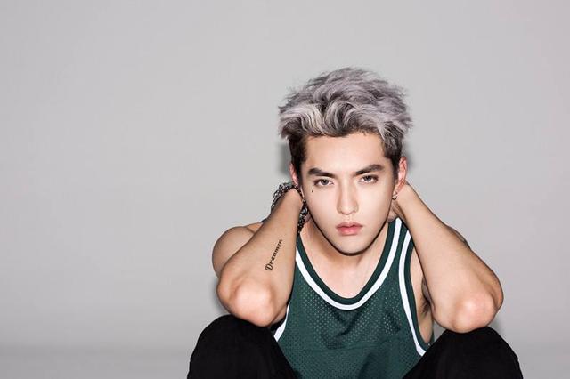 吴亦凡最新消息近况，吴亦凡到底判没判（警方通报吴亦凡因涉嫌强奸罪被刑事拘留）