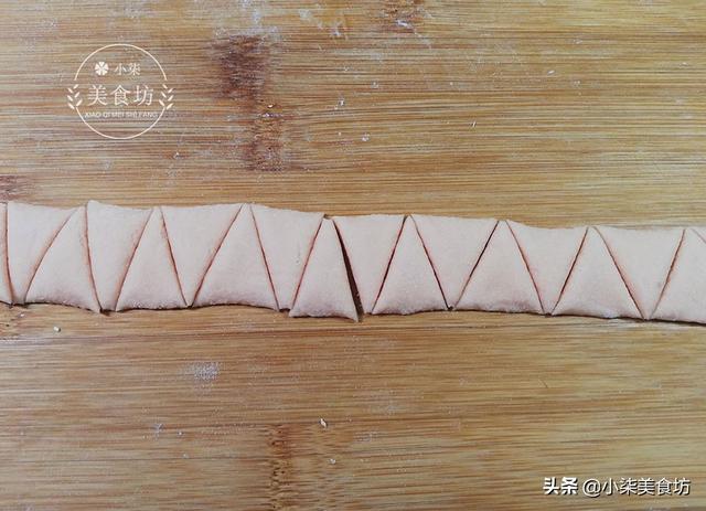 草莓粥： 可爱卡通小猪头像图片／今天你沙雕了嘛微信，草莓粥： 可爱卡通小猪头像图片／今天你沙雕了嘛（2019猪年行好运）