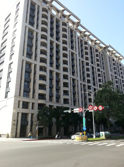 f4演的电视剧，流星花园f4成员名字（有人任由豪宅变废墟）