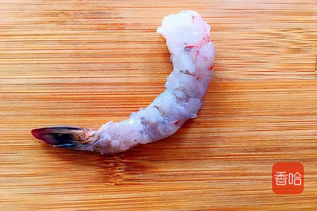 蒜蓉粉丝虾的做法，蒜蓉粉丝虾仁的做法步骤（蒜蓉粉丝虾原来这么简单）