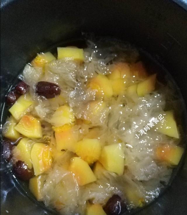 木瓜糖水的做法大全及其功效，木瓜可以做什么糖水（三步教你做一道养颜汤）