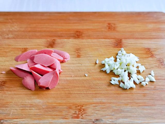 腐竹木耳怎么炒，腐竹木耳怎么炒好吃（木耳和腐竹搭配一起炒）