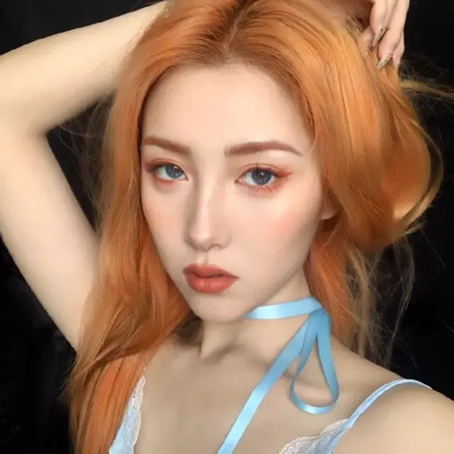 念七 精致女生染发社会酷头像微信，念七 精致女生染发社会酷头像（各种发色的小姐姐头像）