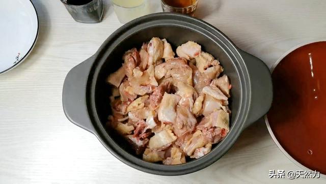 三杯鸡是哪三杯，广式三杯鸡的制作方法（教你做正宗的三杯鸡）