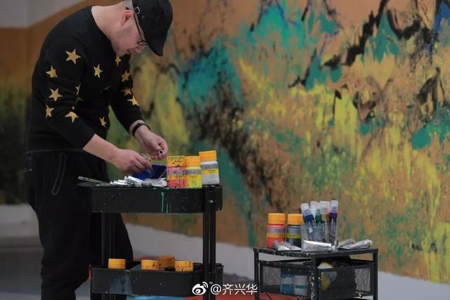 男生网名英文高冷，霸气的英文网名男生   Bohemian 浪荡不羁微信昵称（这位“不务正业”的粗大汉）